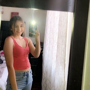 Meet your Posher, Gabriela